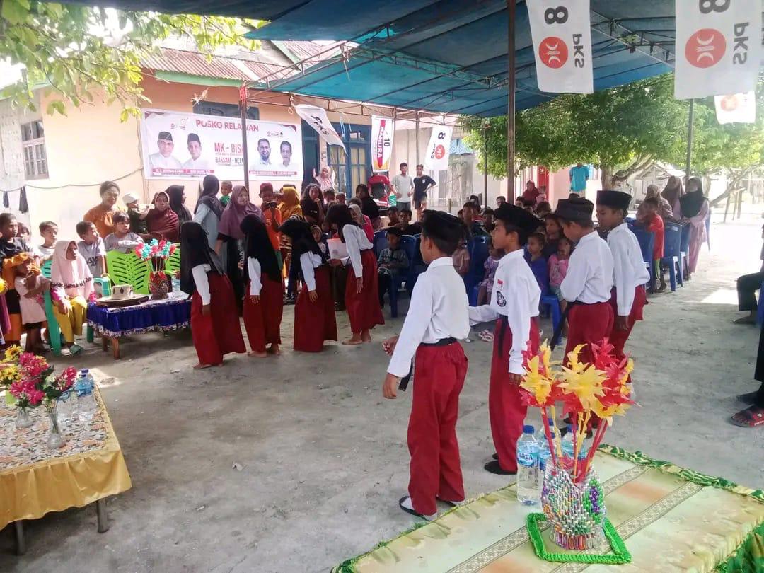 Bassam-Helmi Libatkan Anak SD Dalam Kampaye Di Desa Bahu