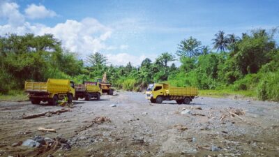 Tambang Galian C Inti Kara di Wayamiga Picu Kerusakan Lahan Warga